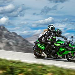 17MY Ninja 1000 Shot 6 US  KME 2289 Dolomites